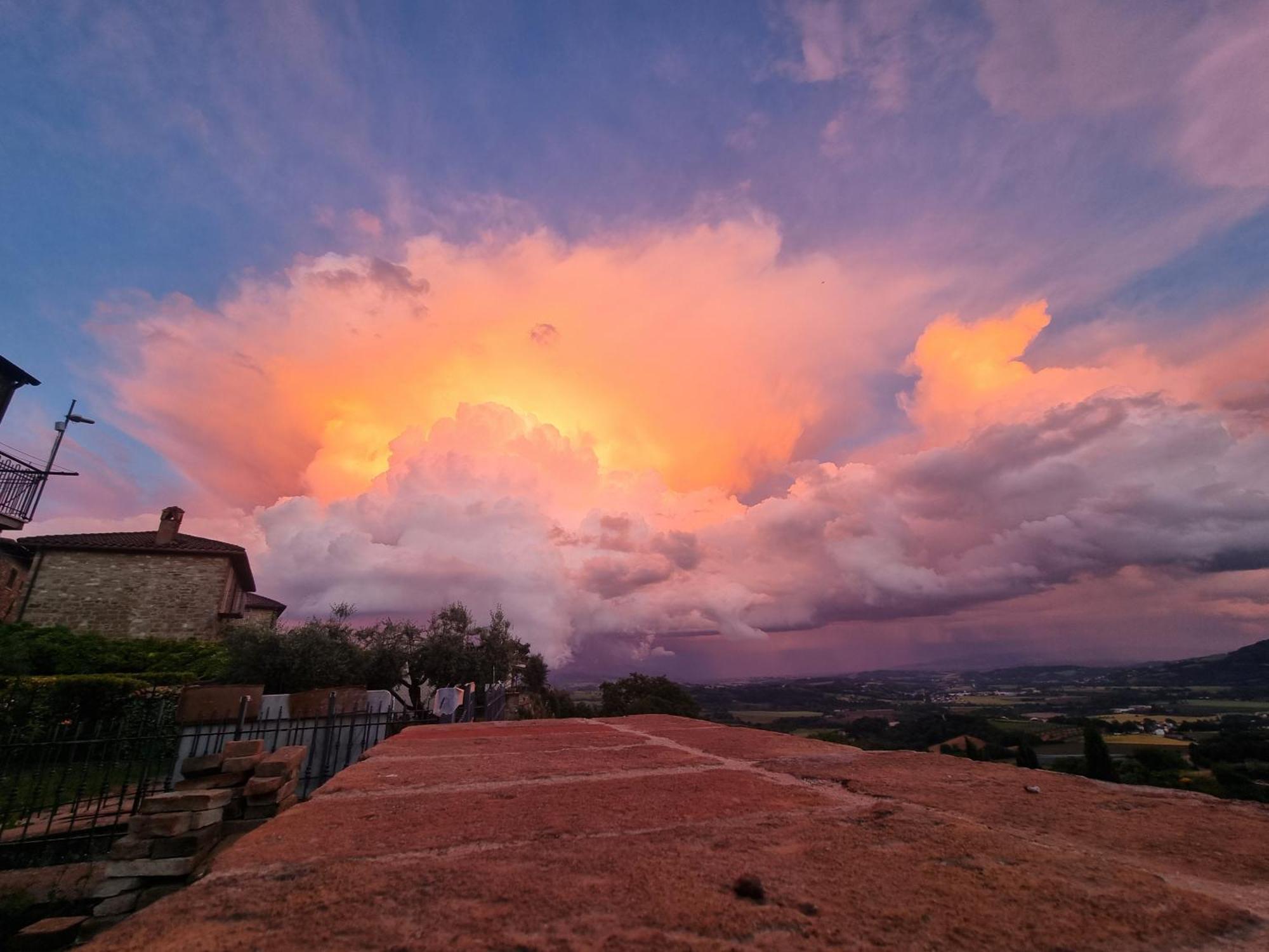 Vesionica Holiday House Perugia Civitella Benazzone Zewnętrze zdjęcie